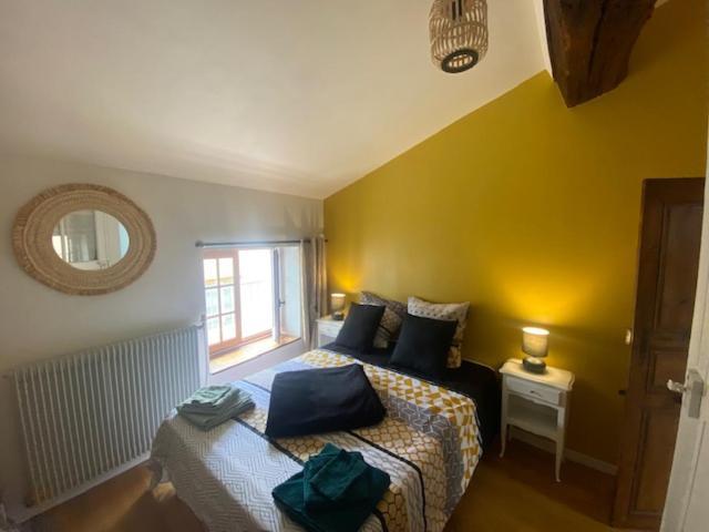 Appartement La Mansarde De L Abbaye à Cluny Extérieur photo