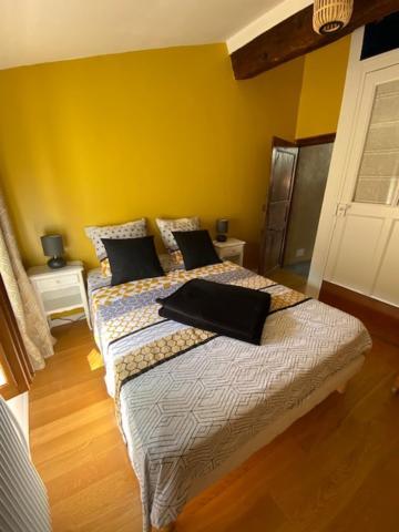 Appartement La Mansarde De L Abbaye à Cluny Extérieur photo