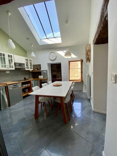 Appartement La Mansarde De L Abbaye à Cluny Extérieur photo